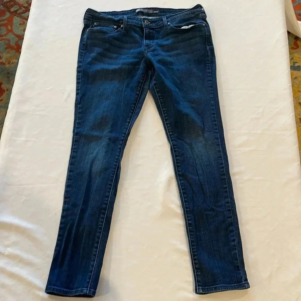Levi’s women’s Slight Curve modern rise skinny jeans size‎ 14 / 32 EUC